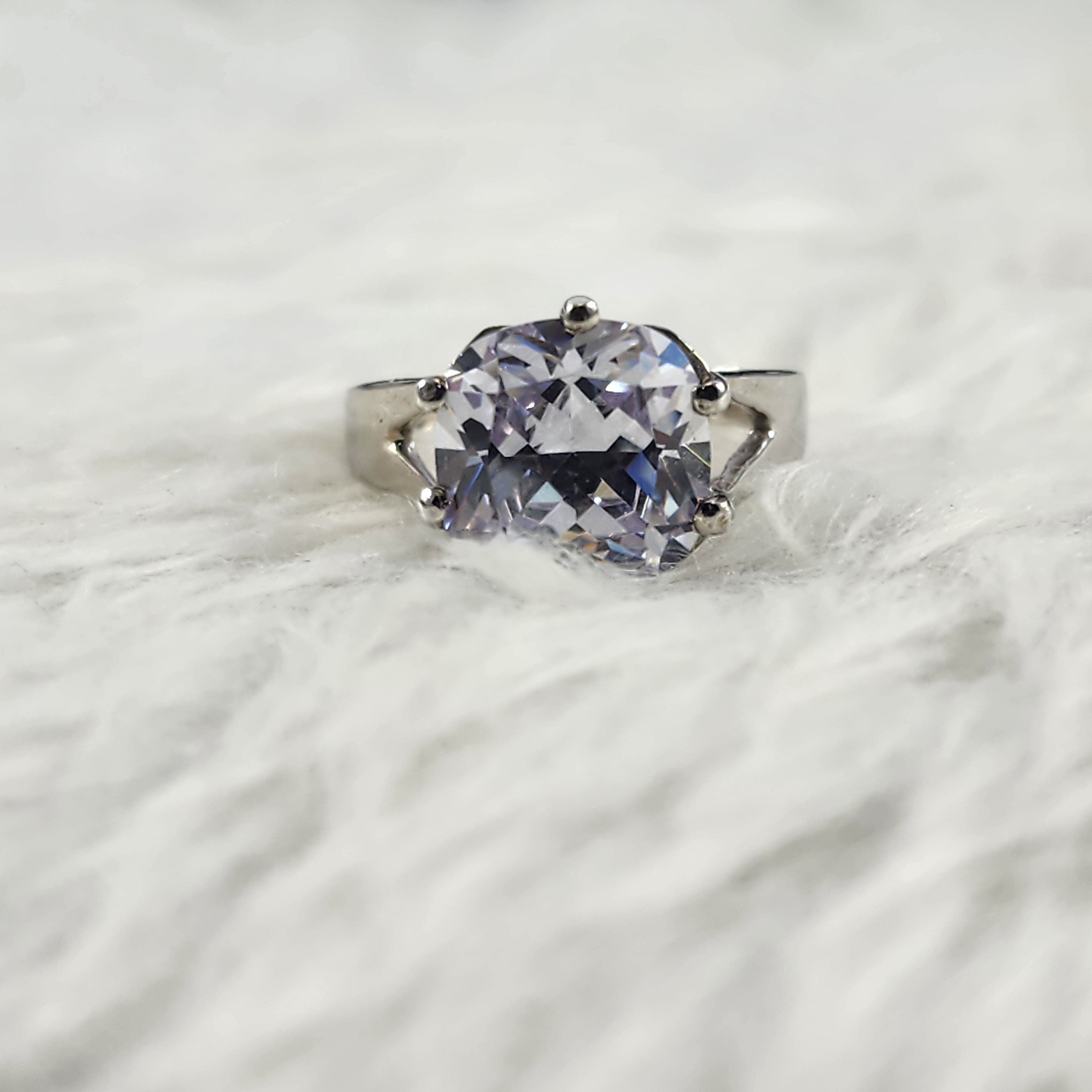 Silver Cushion Cut CZ Diamond Solitaire Ring for Women Ring size 6