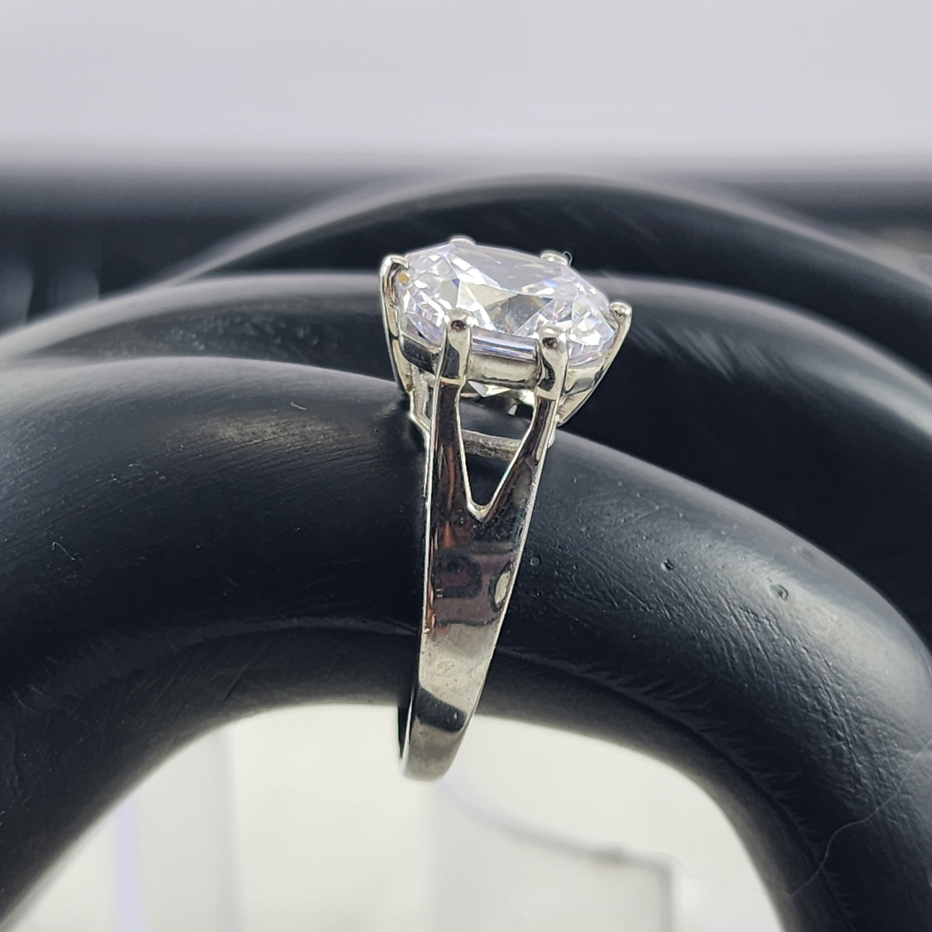 Silver Cushion Cut CZ Diamond Solitaire Ring for Women Ring size 6