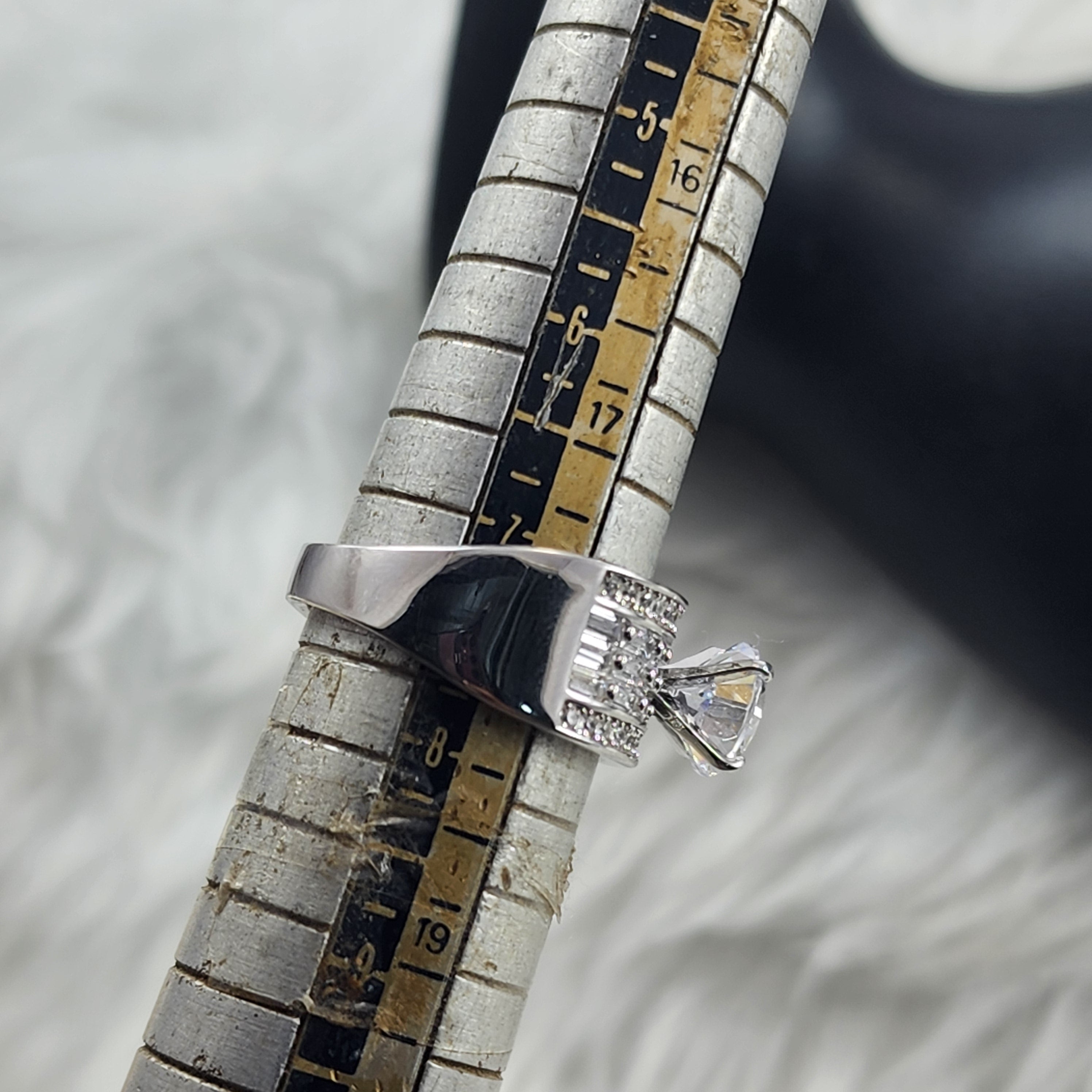 Silver Round Brilliant Solitaire Plus CZ Diamonds Bridal Ring for Women Size 7.5