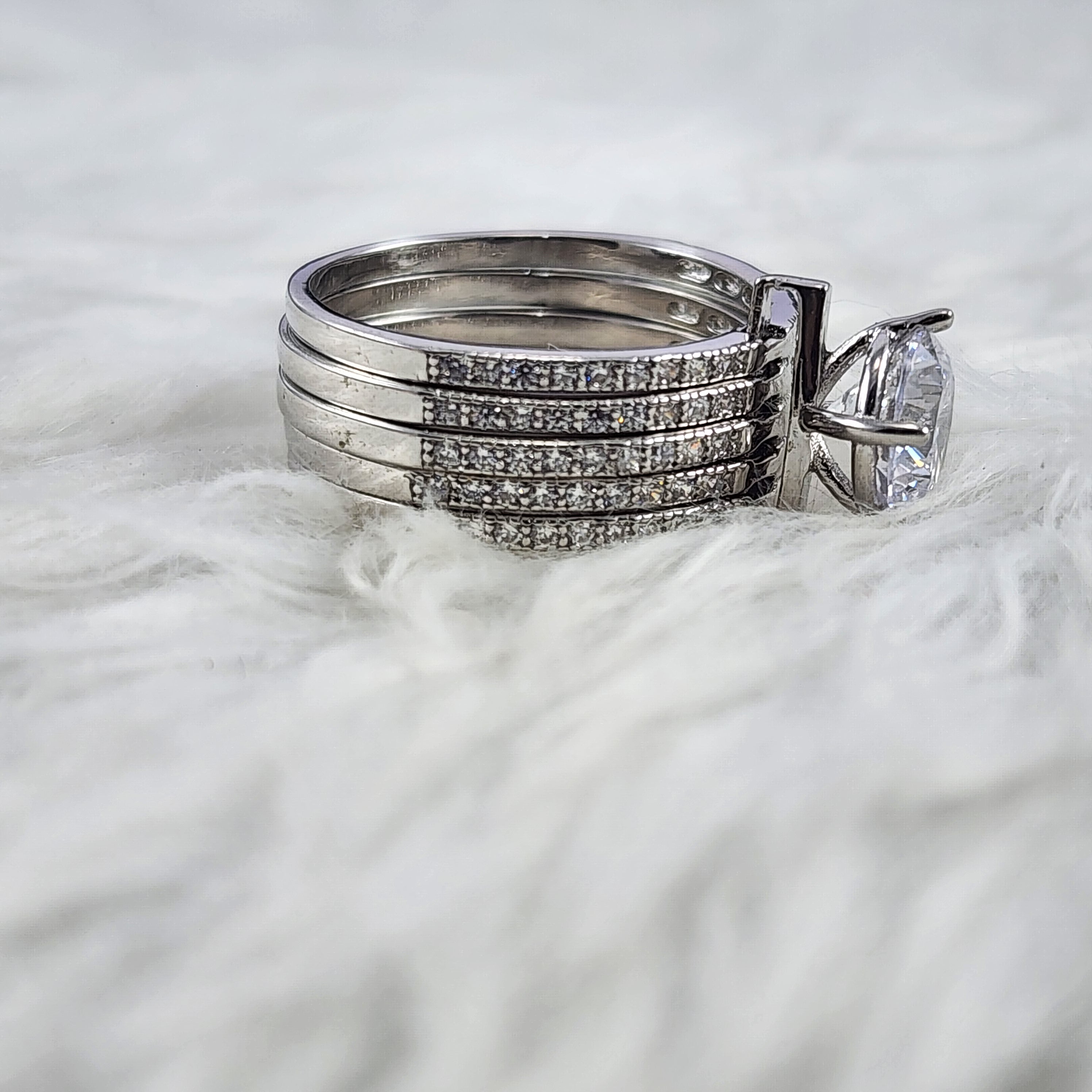 Round Brilliant Cut Band Designer CZ Diamonds Silver Ring for Women Size 7