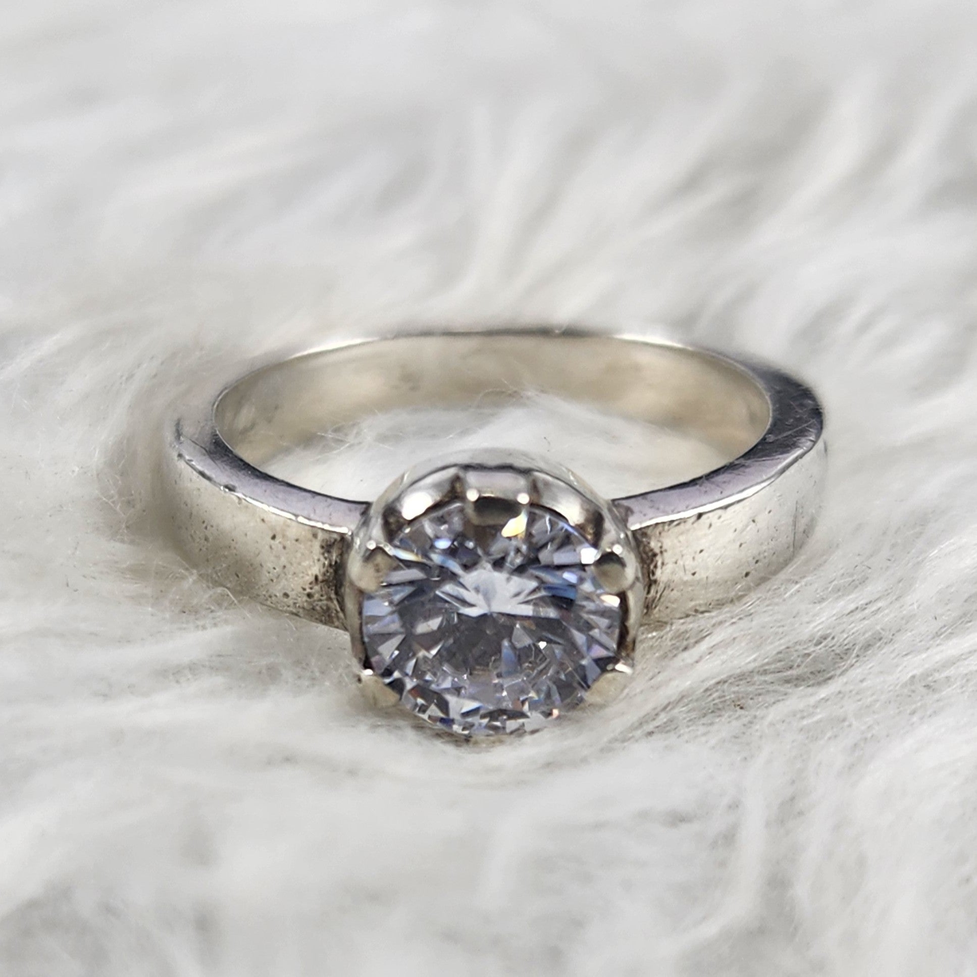 Silver Round Brilliant Solitaire CZ Diamond Bridal Ring for Women Size 6